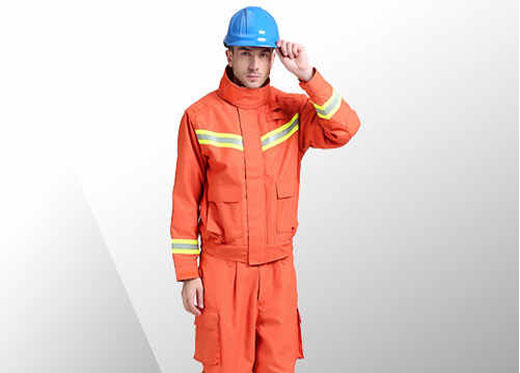 消防服應(yīng)該怎么穿呢？