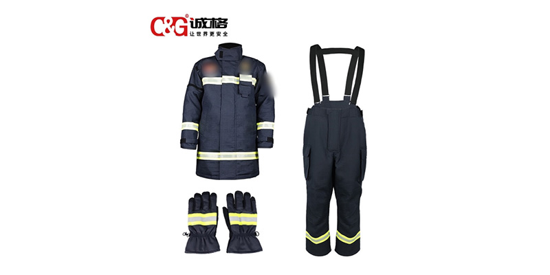 消防戰(zhàn)斗服穿戴方法、材質(zhì)及使用場景指南